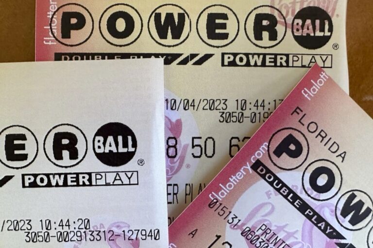 El jugador de powerball que ganó 138 millones y los