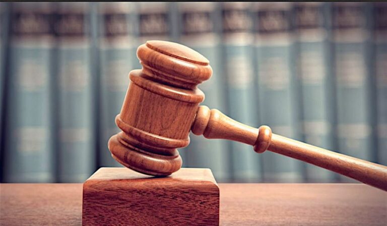 Exfuncionario electoral condenado por trama falsa de bomba maga