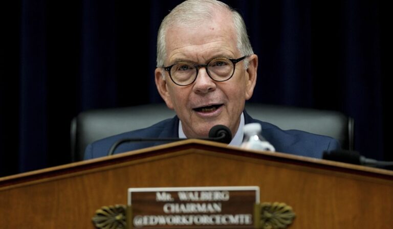 Gop denuncia a la asociación nacional de educación por aprovecharse