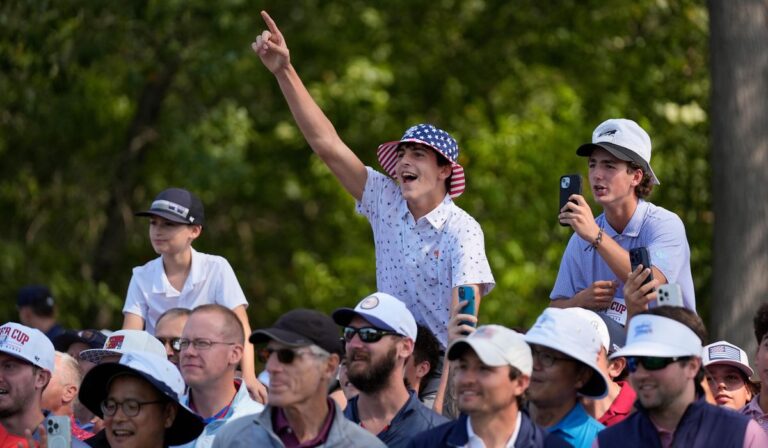 Neoyorquinos disfrutan sus deportes y se preparan para vibrar en