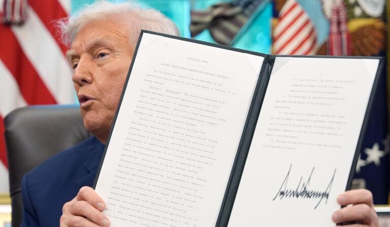 Trump facilita un acuerdo de 14 mil millones para salvar