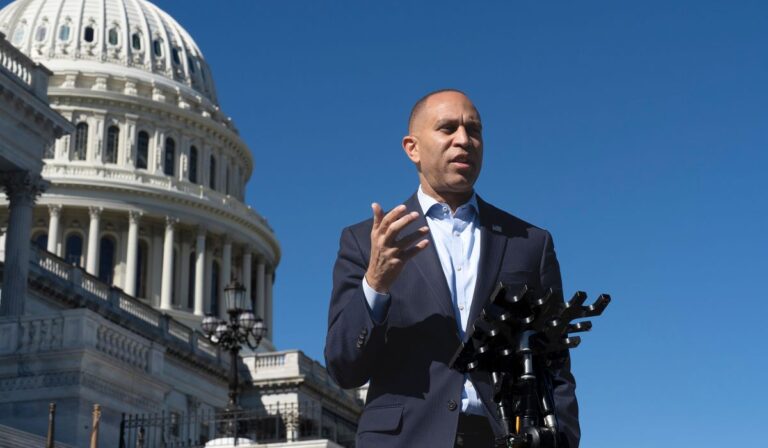 Exconvicto del 6 de enero detenido por amenazar a hakeem