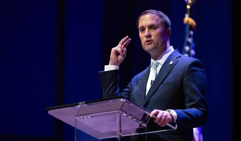 Mi esperanza crece: el fiscal general de virginia impulsa al