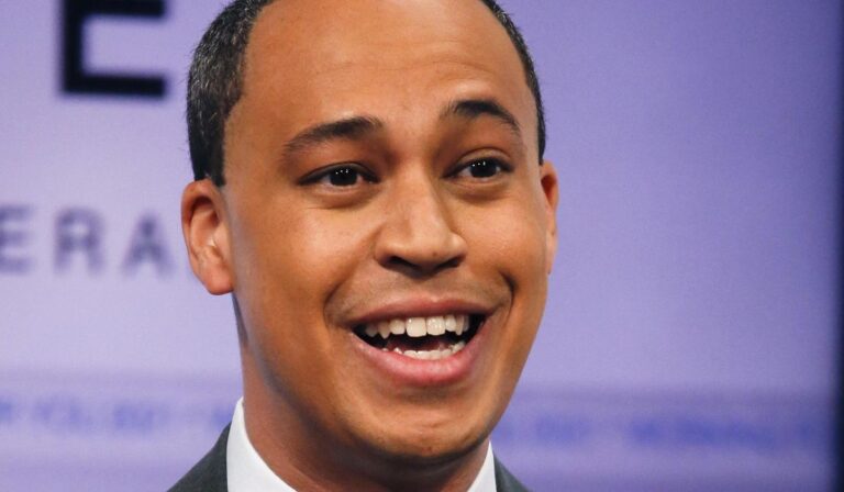 Virginia AG Demócrata Jay Jones recibe multa por exceso de velocidad y realiza servicio comunitario por su propio PAC Virginia ag demócrata jay jones recibe multa por exceso de