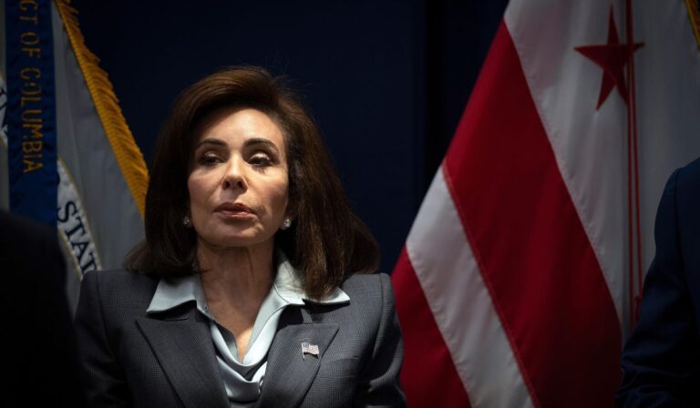 Afgan arrestado por asesinato de guardias enfrenta cargos de homicidio en primer grado Afgan arrestado por asesinato de guardias enfrenta cargos de homicidio