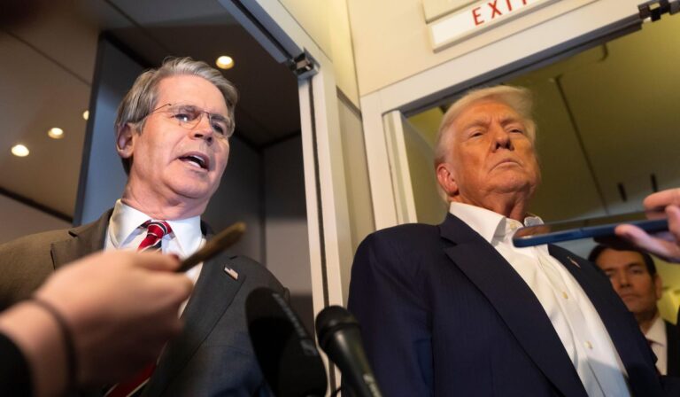 Bessent: No Propuesta Oficial de la Casa Blanca para Desfinanciar