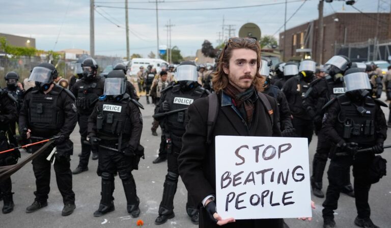 Condiciones inaceptables en centro de inmigración de chicago, según juez