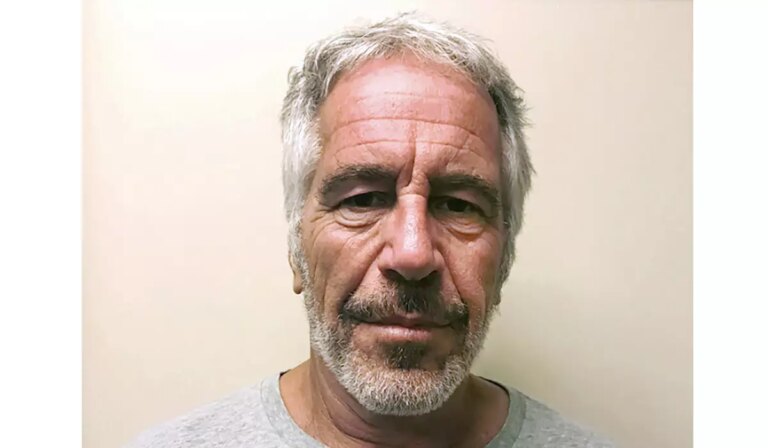 Demócratas buscan aprovechar correos de Epstein para criticar a Trump