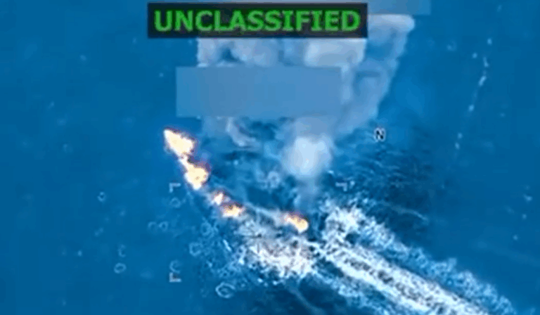 Demócratas en la Cámara buscan votación sobre ataques de Trump