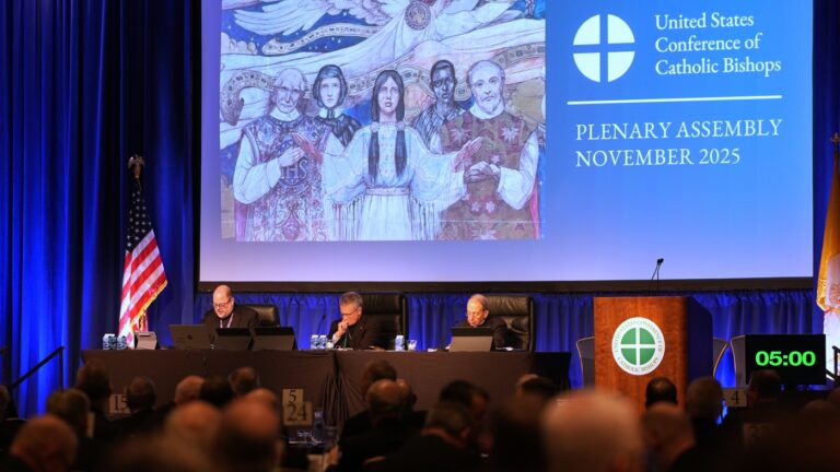 Obispos de EE. UU. prohíben atención de afirmación de género