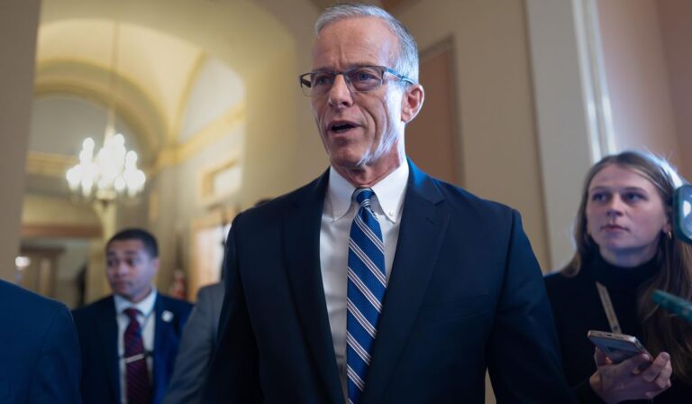 Senadores logran acuerdo para reabrir el gobierno hasta enero