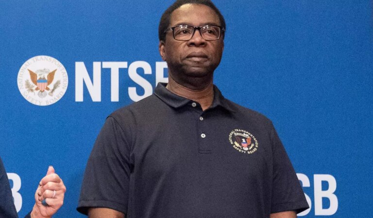 Desplazamiento de líderes afroamericanos en transporte: acusan a Trump de