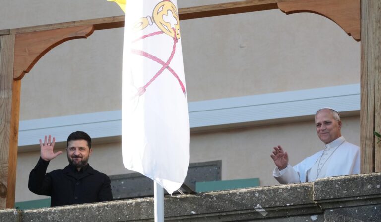 Zelenskyy Reafirma el Compromiso de Ucrania ante Rusia y Busca