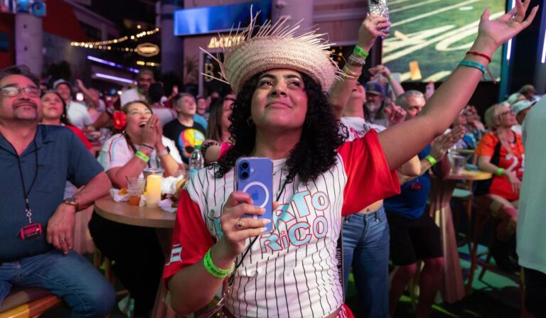 Puerto Rico celebra su historia y brilla con Bad Bunny